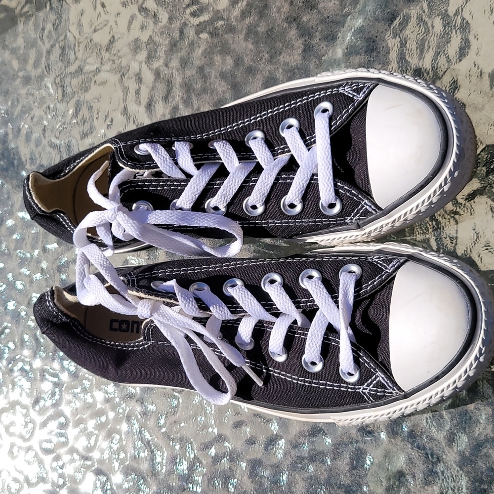 Converse Unisex Tennis Shoes